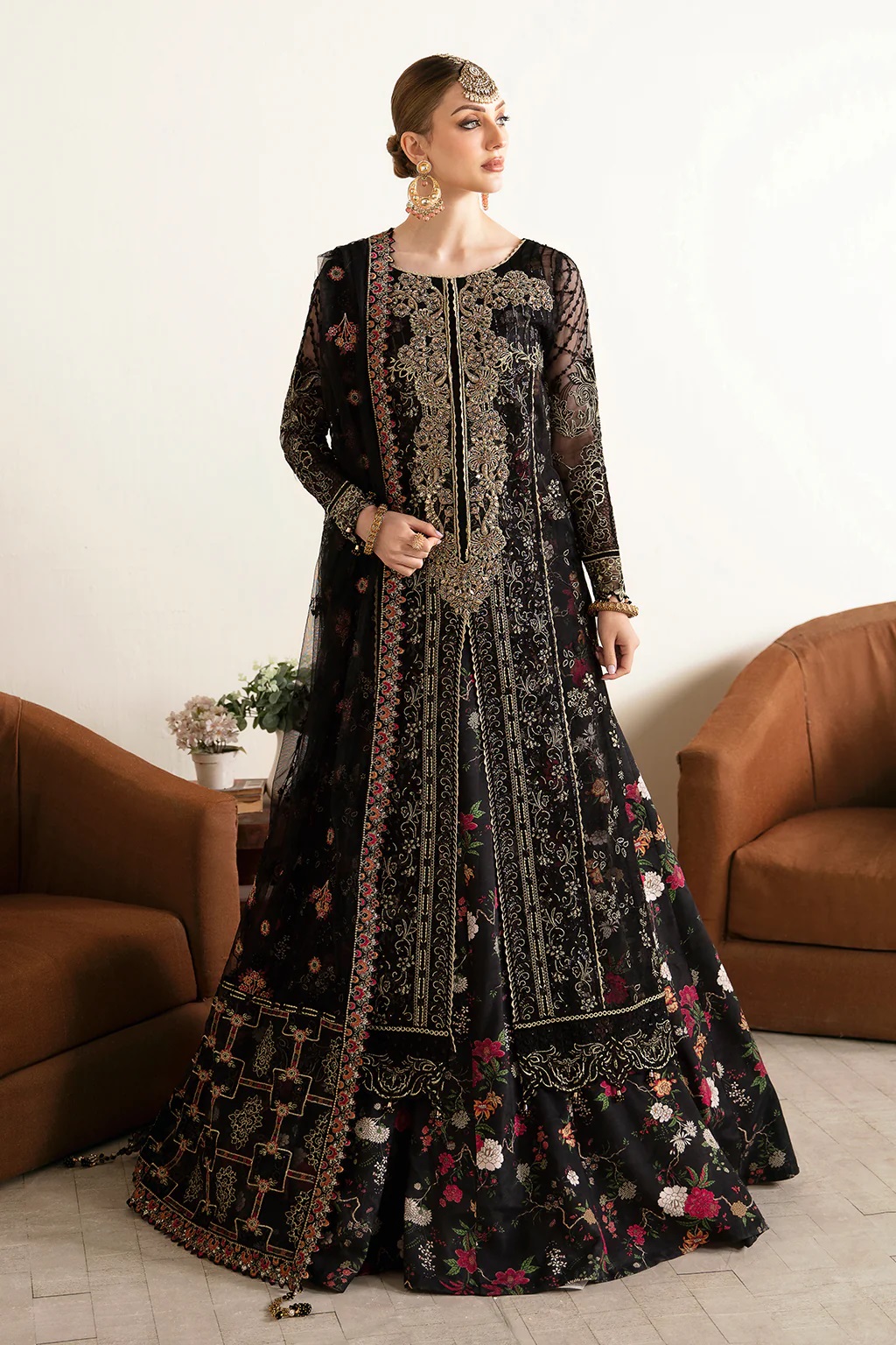 Ramsha Luxury Salwar Suit in Black