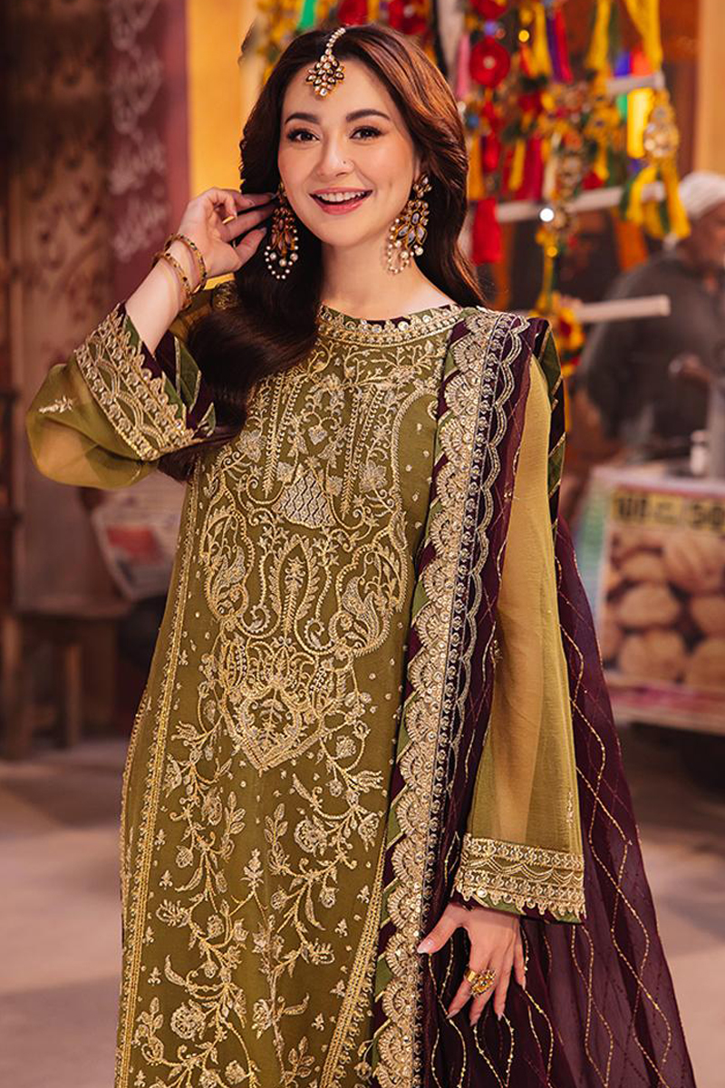 Asim Jofa Twested Silk Salwar Suit in Green