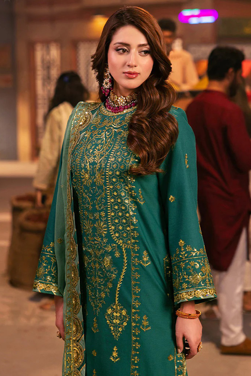 Asim Jofa Twested Silk Salwar Suit in Green