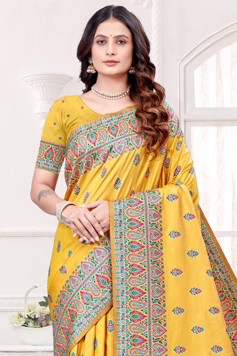 Handlooms Silk Saree In Yellow