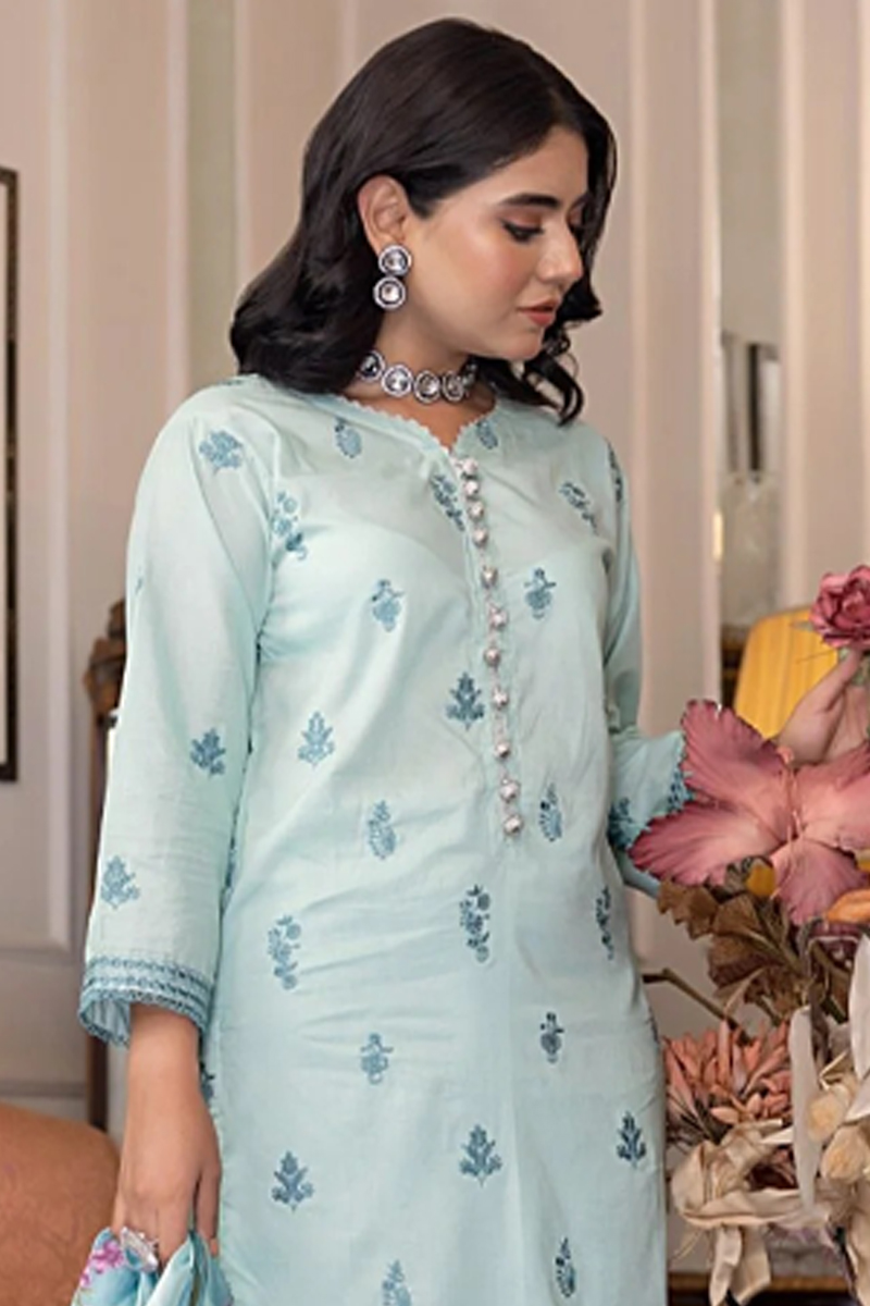 Regalia Embroidered Lawn In Cyan