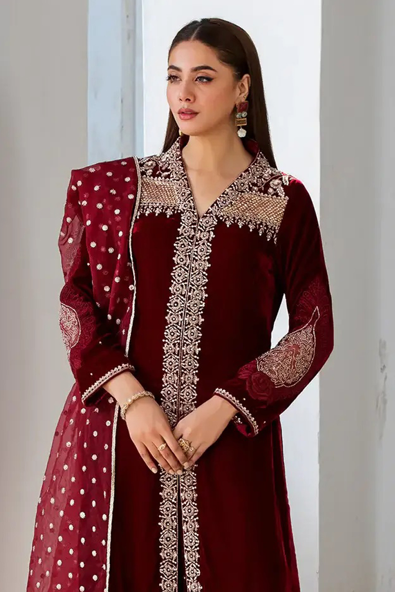 Zohal Salwar Kameez In Velvet