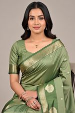 Silk Saree In Green 600677 02