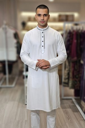 Classy Punjabi In white 550158 01